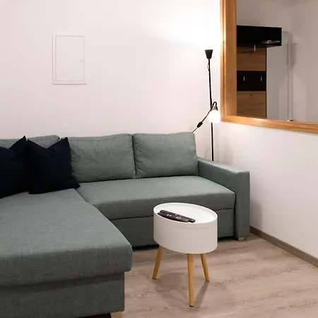 Oliver Street - 50m From Center *