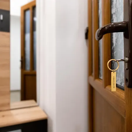 Oliver Street Apartment *