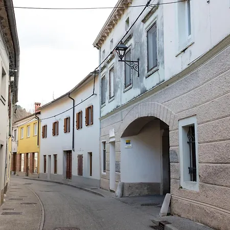 Oliver Street * Vipava
